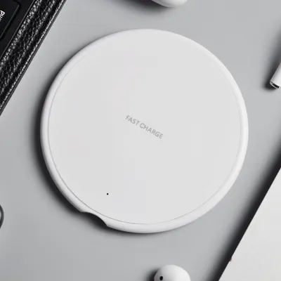 Immagine prodotto di Caricabatteria wireless veloce per Samsung Galaxy S9/S9/S8/S7/Note 9/S7 Edge Pad di ricarica USB Qi iPhone XS Max XR X 8 Plus bianco