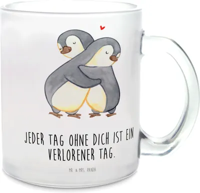 Produktbild von Mr. & Mrs. Panda Tee Tasse Pinguine Kuscheln - Transparent - Geschenk, Trinkglas, für Partner, Teetasse, Hochzeitstag, Frauen, Pott, Teeglas, Valentinstag, aus Glas