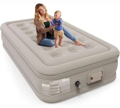 Produktbild von Famanu Luftbett mit integrierter Pumpe - selbstaufblasend, tragbar, langlebig