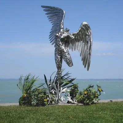 Produktbild von Casa Padrino Luxus Deko Skulptur Engel Silber H. 230 cm - Riesige Garten Figur