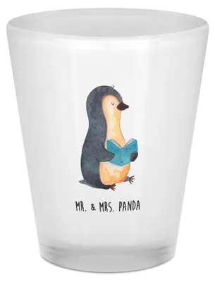 Produktbild von Mr. & Mrs. Panda Shot Glas Pinguin Buch - Transparent - Geschenk, Shotglas, Entspannen, Pinguine, Digestifglas, Ausruhen, Urlaub, Ferien, Nichtstun, Gläschen, Schnaps