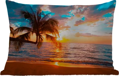 Produktbild von MuchoWow® Outdoor Kissen - Palme - Sonnenuntergang - Horizont - Strand - Meer - Tropisch - 60x40 cm - Wetterfest - Lounge Kissen - Zierkissen - Kissen für Innenräume
