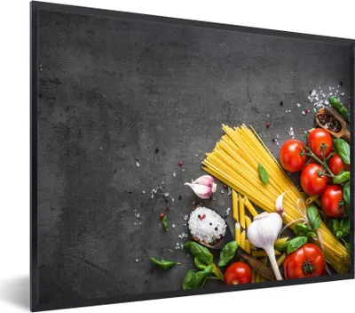 Produktbild von MuchoWow® Gerahmtes Poster Nudeln - Kräuter - Tomate - Gewürze - Rustikal 40x30 cm - Poster mit Schwarzem Bilderrahmen Wandposter Rahmen Foto Bilder - Kunstposter - Wanddekorationen