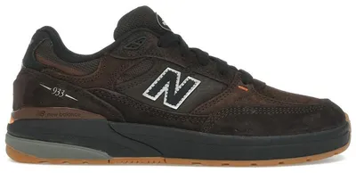 Image de New Balance Numeric 933, modèle Andrew Reynolds, couleur marron et noir - pointure européenne 44