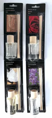 Produktbild von Raumduft, Raumparfüm, Diffuser4 x 30ml mit Holz-Stäbchen1 x Rose1 x Lavendel1 x Zimt1 x Vanille