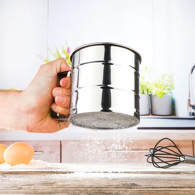 Produktbild von Mehlsieb Edelstahl Einhand-Mechanik Puderzuckerstreuer Puderzuckersieb Sieb