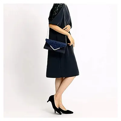 Produktbild von Damen-Clutch mit Pailletten und Kettenriemen, elegante Handtasche für besondere Anlässe