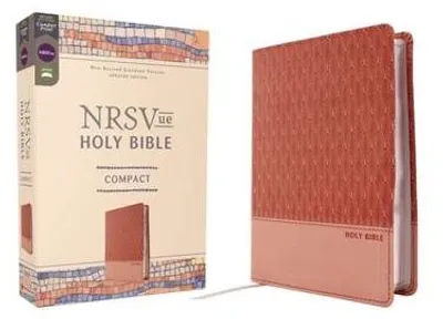 Immagine prodotto di NRSVue, Holy Bible, Compact, Leathersoft, Peach, Comfort Print