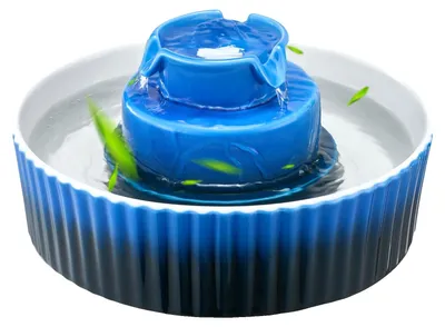 Zdjęcie produktu dla Fontanna dla kota VEVOR, 2,1 l, ceramiczna fontanna do picia, z cichą pompą 1,5 W, dostęp 360°, wielowarstwowy system filtracji, fontanna dla zwierząt domowych, kotów, psów, niebieska, φ240x130 mm