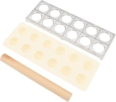 Produktbild von Ravioli Maker - Deegroller und Form - 30,5 x 11 cm
