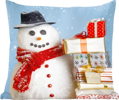 Produktbild von MuchoWow® Zierkissen Sofakissen Wohnzimmer Dekokissen 40x40 cm Ein Schneemann mit Weihnachtsgeschenken - Foto Kissen - Schlafzimmer Dekoration