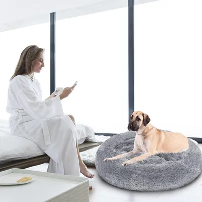 Immagine prodotto di Cuccia rotonda per cani o gatti Eikuavons, diametro 80 cm, in peluche lungo, con fondo antiscivolo, colore grigio chiaro