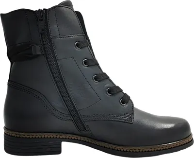Imagen del producto de Botas de cordones negras de la marca Gabor, ideales para uso casual