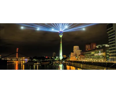 Produktbild von Glasbild Skyline Nacht II 80x30 cm
