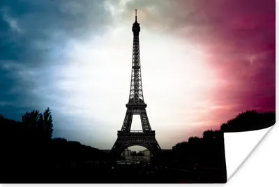 Produktbild von MuchoWow® Poster Der Eiffelturm und die französische Flagge am Himmel 120x80 cm - Bilder