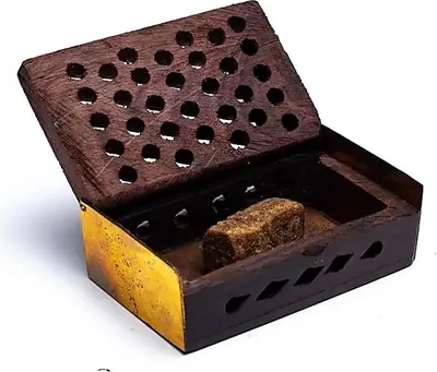 Produktbild von Räucherharz Vanille/Bernstein in Holzkiste – Packung mit 3 Stück – 6 x 4 cm