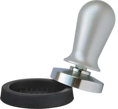 Produktbild von scarlet espresso | Tamper »Perfetto« für Barista; auf 35 lbs Anpressdruck kalibiriert; mit Alu- oder Edelholzgriff und Präzisions-Edelstahlbasis, Größe:Set (53 mm + Tamperablage), Farbe:Silber
