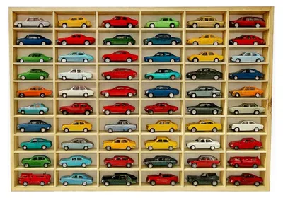 Produktbild von Setzkasten aus Holz für Modellautos von FabaHome - Vitrine mit 60 Fächern | Wandregal für Spielzeugautos - Aufbewahrungslösung für Kinderzimmer und Sammler