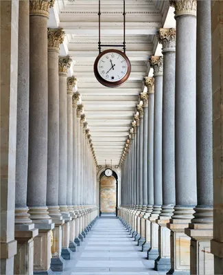 Produktbild von Wallario Magnet für Kühlschrank / Geschirrspüler, magnetisch haftende Folie - 60 x 80 cm, Motiv: Säulengang