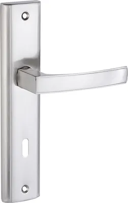 Zdjęcie produktu dla Klamka ARIA na szyldzie długim, na klucz, satyna, do drzwi wewnętrznych, 72 mm rozstaw, aluminium i stal, seria Classic