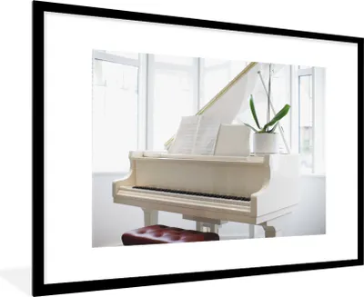 Produktbild von MuchoWow® Gerahmtes Poster Ein weißer Flügel 90x60 cm - Poster mit Schwarzem Bilderrahmen Wandposter Rahmen Foto Bilder - Wanddekoration - Fotos