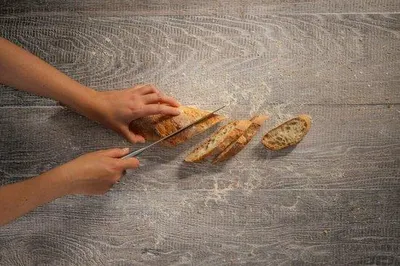 Produktbild von Famanu Backblech für drei knusprige Baguettes - perforiert mit Antihaftbeschichtung