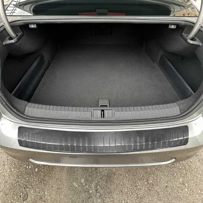 Immagine prodotto di Protezione paraurti per VW Passat B7 2010-2014 vera fibra di carbonio nero 1 pezzo