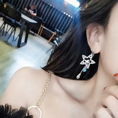 Produktbild von Glänzende Strass Hohl Stern Quaste Baumeln Ohrstecker Mode Frauen Schmuck