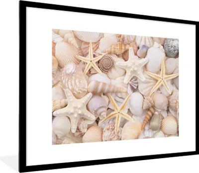 Produktbild von MuchoWow® Gerahmtes Poster Seestern - Muscheln - Strand - Sommer 80x60 cm - Poster mit Schwarzem Bilderrahmen Wandposter Rahmen Foto Bilder - Schlafzimmer-Dekorationen - Fotoposter