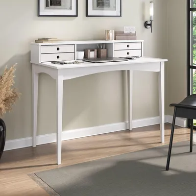 Produktbild von Schreibtisch MILANO mit 4 Schubladen und 1 Fach weiß aus Massivholz, robuste Verarbeitung PC-Tisch mit Stauraum für Büro und Home-Office
