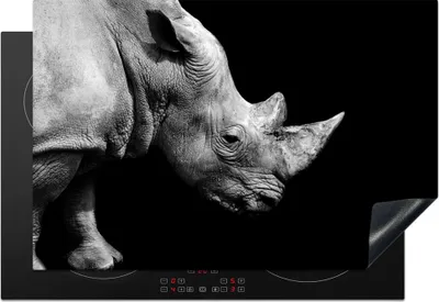 Produktbild von KitchenYeah© Herdabdeckplatte Portrait Nashorn auf schwarzem Hintergrund , 76x51cm, Küche Deko, Glaskeramikkochfeld Herdabdeckung, Abdeckplatte fùr Kochfeld