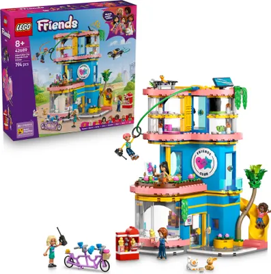 Produktbild von LEGO Friends Heartlake City Clubhaus der Freunde - Miniatur Spielset mit 5 Mini Puppen, 3 Tierfiguren inkl. Spielzeug Katze & Zubehör - Geburtstagsgeschenk für Mädchen ab 8 Jahren - 42689