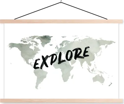 Produktbild von MuchoWow® Textilposter Weltkarte - Zitat - Aquarell 60x40 cm mit holzfarbenen Rahmen - Bilder