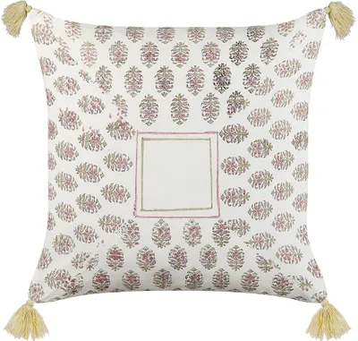 Produktbild von BELIANI Dekokissen Mehrfarbig Baumwolle 45 x 45 cm Bezug mit Füllung Reißverschluss Quasten Geometrisches Muster Blumenmuster Boho Wohnzimmer Deko