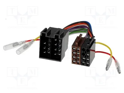 Image de 1 prise ISO, 2 connecteurs ISO, câbles d'alimentation, broche : 13 (5 8). Connecteurs et prises ISO