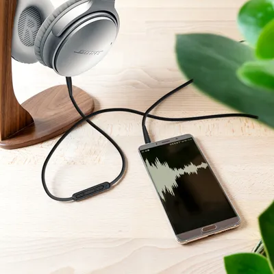 Produktbild von kwmobile Kopfhörerkabel für Bose QuietComfort 35 - Ersatz Kabel 140 cm Mikrofon Lautstärkeregler - 3.5mm Klinke