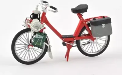 Imagen del producto de SOLEX 3800, modelo de 1969, color rojo, referencia NOREV182060, escala 1/18, marca NOREV