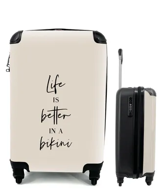Produktbild von MuchoWow® Koffer Handgepäck Trolley Rollkoffer Kleine Reisekoffer mit 4 Rollen - Das Leben ist besser im Bikini - Beige - Zitat - Cabin Size < 55x40x23 cm & 55x40x20 cm - Fotokoffer - Kabinenkoffer - Boardgepäck - Reise-Box - Reisekoffer - Reisegepäck - Koffer mit Bild - Trolley für Kinder
