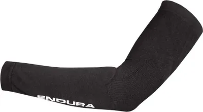 Produktbild von Endura Engineered Armwärmer schwarz Größe S-M