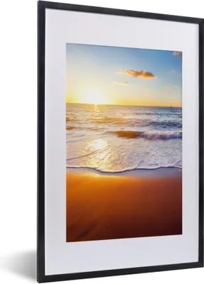 Produktbild von MuchoWow® Gerahmtes Poster Strand - Meer - Sonne - Horizont 40x60 cm - Poster mit Schwarzem Bilderrahmen Wandposter Rahmen Foto Bilder - Poster in Rahmen