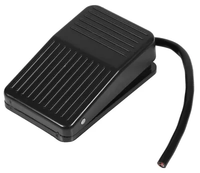 Fußpedalschalter, 220V/10A, Kunststoff, schwarz, 10 cm Kabel
