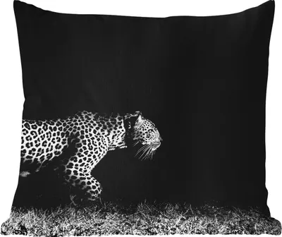 Produktbild von MuchoWow® Outdoor Kissen - Wildtiere - Leopard - Gras - Schwarz - Weiß - 60x60 cm - Wetterfest - Lounge Kissen - Dekoration - Schlaf Kissen