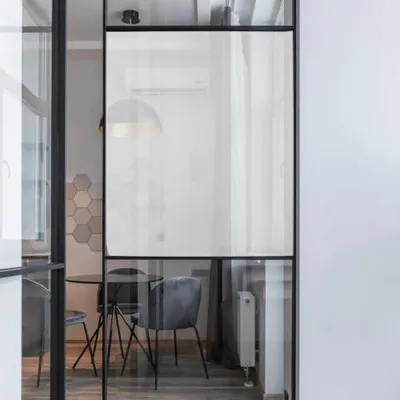 Produktbild von Selbstklebende Fensterfolie in Weiß: 40 cm x 500 cm Verdunkelungsfolie für Küche, Badezimmer und Schlafzimmer