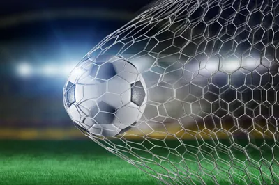Zdjęcie produktu dla Fototapeta Piłka Nożna Gol Bramka Boisko Murawa Dekoracja do Salonu Trójwymiarowa 3D do pokoju Nastolatka 368x254cm
