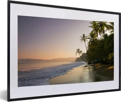 Produktbild von MuchoWow® Gerahmtes Poster Strand - Meer - Palme 60x40 cm - Poster mit Schwarzem Bilderrahmen Wandposter Rahmen Foto Bilder - Schlafzimmer - Plakat in Rahmen - Drucken