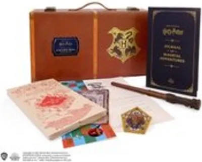 Produktbild von Harry Potter: Hogwarts Trunk Collectible Set