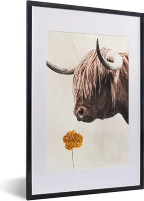 Produktbild von MuchoWow® Gerahmtes Poster Schottischer Highlander - Blume - Vintage 40x60 cm - Poster mit Schwarzem Bilderrahmen Wandposter Rahmen Foto Bilder - Poster in Rahmen