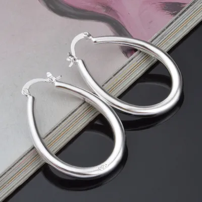 Produktbild von Versilberter großer hohler ovaler Creolen-Ohrring, modischer Damen-Party-Bankett-Schmuck