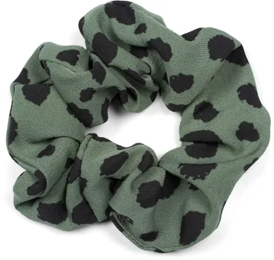 Produktbild von styleBREAKER Damen XXL Haargummi mit Dalmatiner Punkte Muster im Animal Print Style, elastisch, Scrunchie, Zopfgummi 04027033