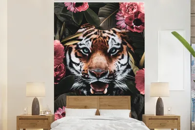 Produktbild von MuchoWow® Fototapete für Wohnzimmer oder Schlafzimmer Wandtapete Vinyl Motivtapete Rosa - Tiger - Pflanzen - 145x220 cm - Wanddekoration